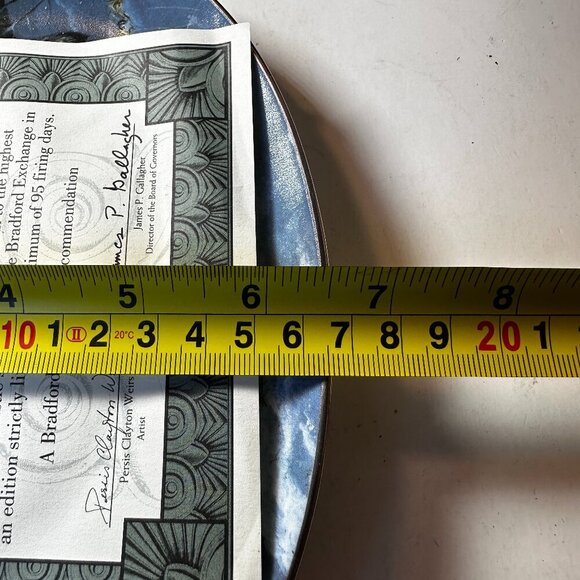 "SHADES OF GRAY " BY PERSIS CLAYTON WEIRS, DECORATIVE PLATE # 7730 A - Picture 5 of 6